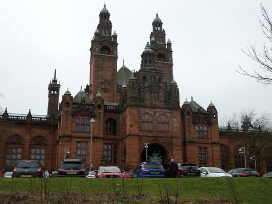 Fabulous Location, One Bedroom West End Flat, Just Off Byres Rd, Close To Sec & Hydro Glasgow Eksteriør bilde