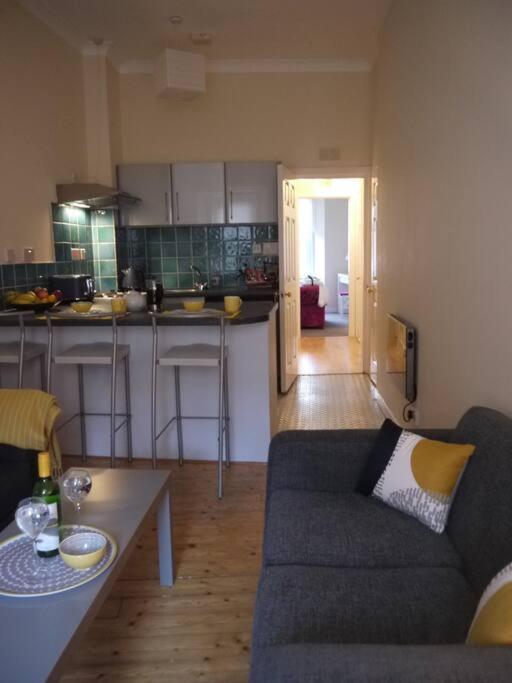 Fabulous Location, One Bedroom West End Flat, Just Off Byres Rd, Close To Sec & Hydro Glasgow Eksteriør bilde